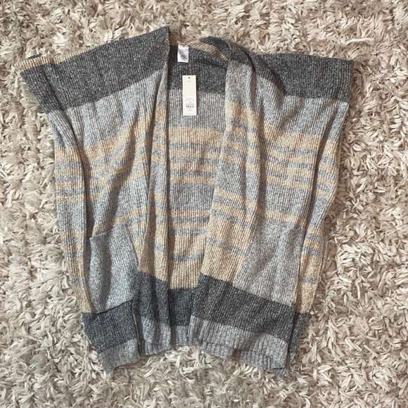 Francesca's Collections Sweaters - Francesca’s cardigan